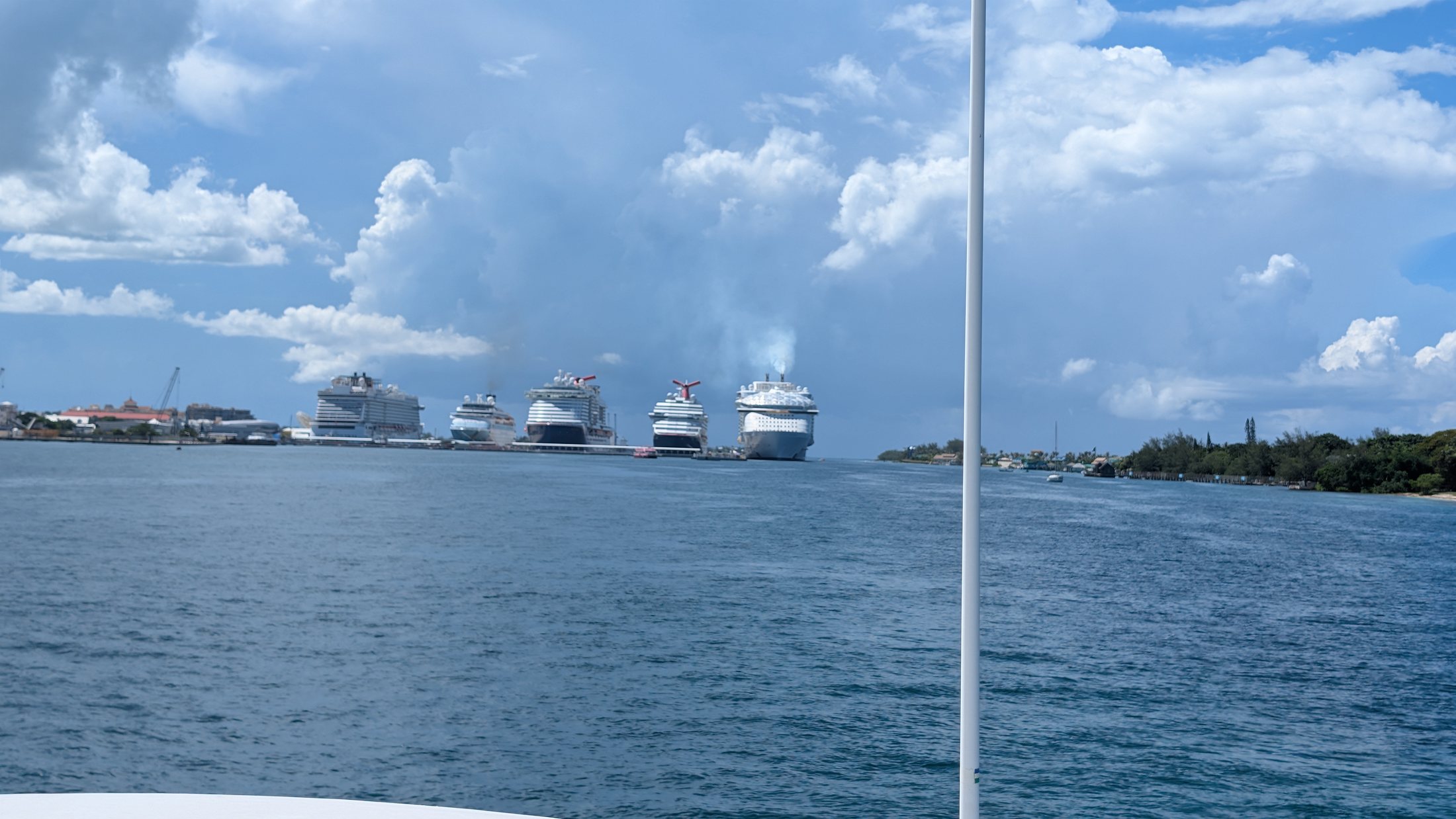 Cruise ships in Nassau